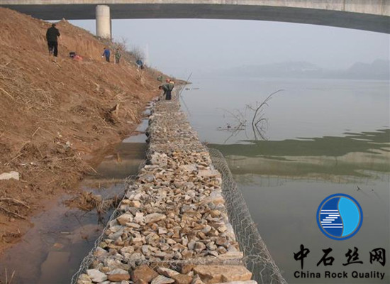 護(hù)坡格賓石籠 護(hù)坡格賓石籠